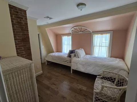 Bedroom - 4 Hammond St, Buzzards Bay, MA 02532 photo 4 of 6