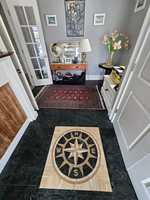 Entry Way - 4 Hammond St, Buzzards Bay, MA 02532 photo 1 of 4