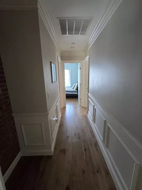 Entry Way - 4 Hammond St, Buzzards Bay, MA 02532 photo 3 of 4