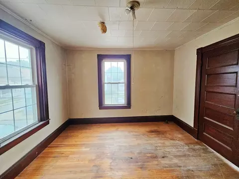 Bedroom - 8-10 Aspen St, Ware, MA 01082 photo 5 of 7