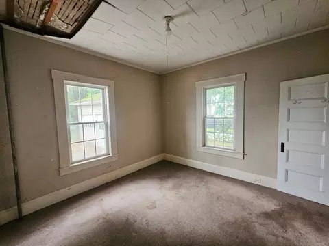 Bedroom - 8-10 Aspen St, Ware, MA 01082 photo 2 of 7