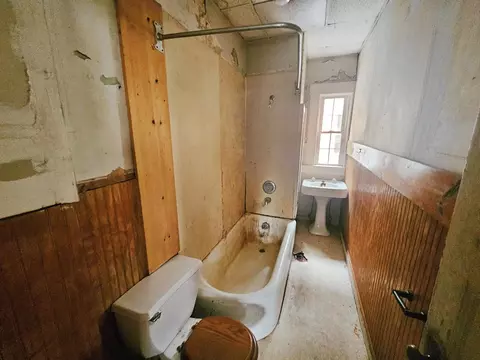 Bath - 8-10 Aspen St, Ware, MA 01082 photo 1 of 1