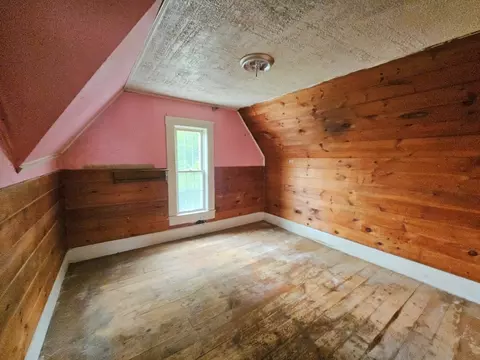 Bedroom - 8-10 Aspen St, Ware, MA 01082 photo 7 of 7