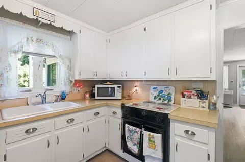 80-82 Hamblett Ave, Dracut, MA 01826 photo 21