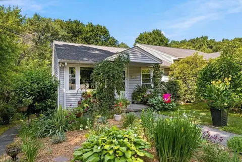 80-82 Hamblett Ave, Dracut, MA 01826 photo 4
