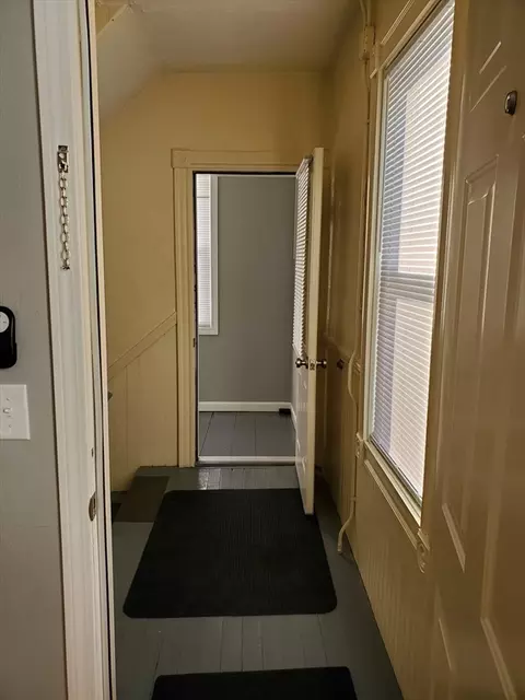 Entry Way - 31 Esther St, Worcester, MA 01604 photo 3 of 4