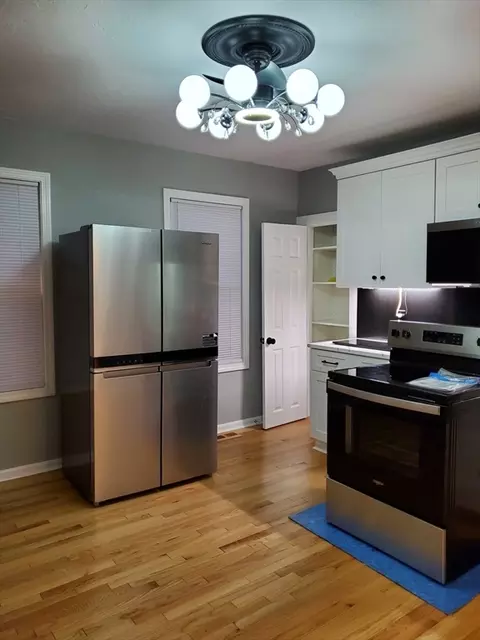Kitchen - 31 Esther St, Worcester, MA 01604 photo 4 of 5
