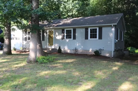 Exterior - 134 Peekskill Ave, Springfield, MA 01129 photo 3 of 7