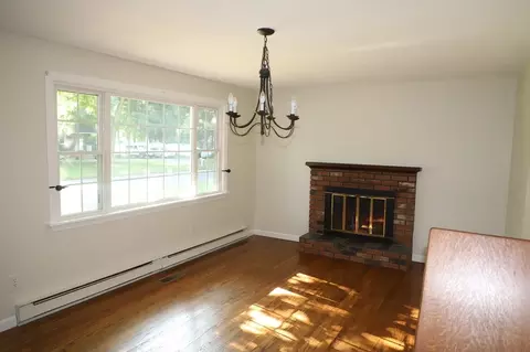 Living - 134 Peekskill Ave, Springfield, MA 01129 photo 6 of 6