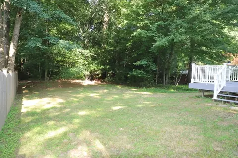 Exterior - 134 Peekskill Ave, Springfield, MA 01129 photo 5 of 7