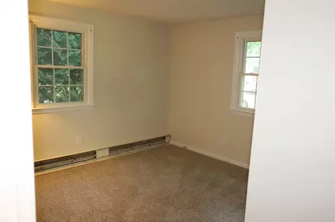 Bedroom - 134 Peekskill Ave, Springfield, MA 01129 photo 4 of 5