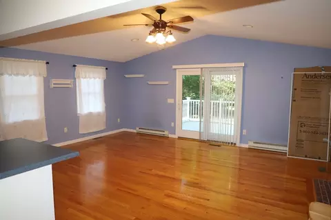 Living - 134 Peekskill Ave, Springfield, MA 01129 photo 1 of 6