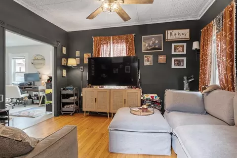 Living - 85 Montrose St, Springfield, MA 01109 photo 1 of 3