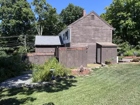 Exterior - 33 Coldbrook Rd, Oakham, MA 01068 photo 4 of 12