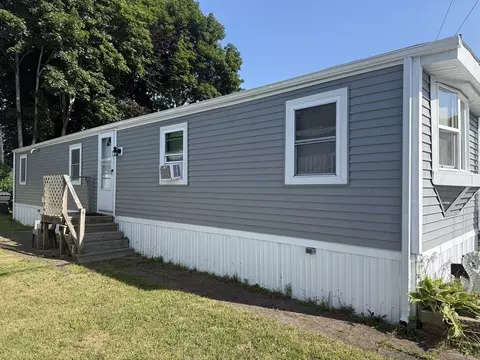 Exterior - 5 Sean Cir, Wareham, MA 02538 photo 2 of 2