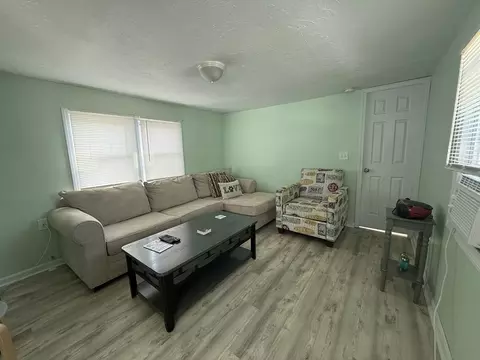 Living - 5 Sean Cir, Wareham, MA 02538 photo 2 of 3