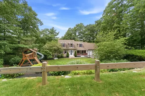 Exterior - 115 Sutton Rd, Webster, MA 01570 photo 7 of 9