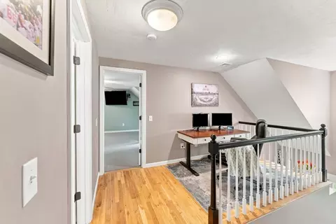 Entry Way - 115 Sutton Rd, Webster, MA 01570 photo 3 of 4