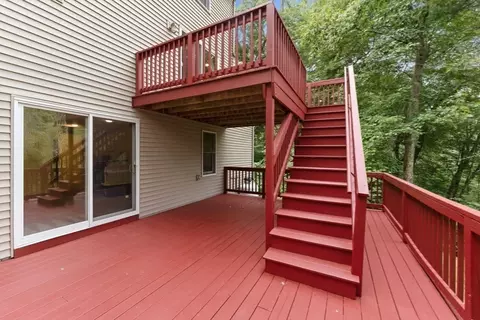 Exterior - 115 Sutton Rd, Webster, MA 01570 photo 4 of 9