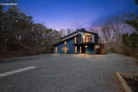 86 Harry Kemp Way, Provincetown, MA 02657