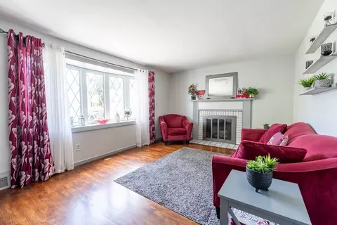 Living - 12 Kenway Dr, Springfield, MA 01104 photo 1 of 2