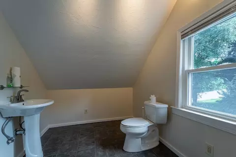 58 Bailey St, Worcester, MA 01602 photo 27