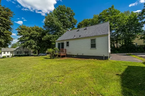 58 Bailey St, Worcester, MA 01602 photo 5