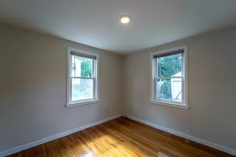 58 Bailey St, Worcester, MA 01602 photo 17