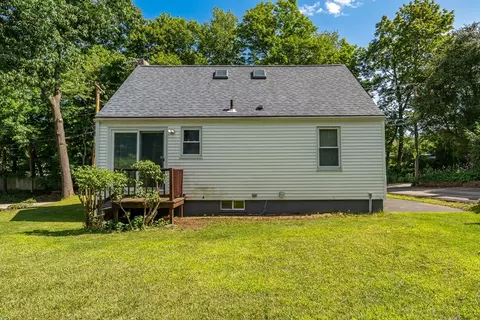 58 Bailey St, Worcester, MA 01602 photo 6