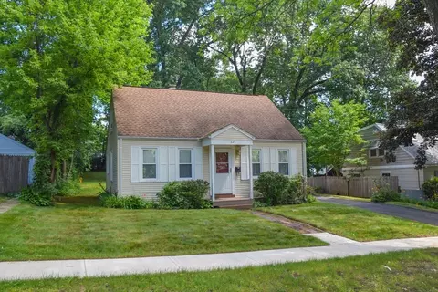 62 Balfour Dr, Springfield, MA 01118 photo 8