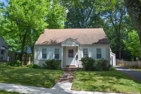 62 Balfour Dr, Springfield, MA 01118 photo 4