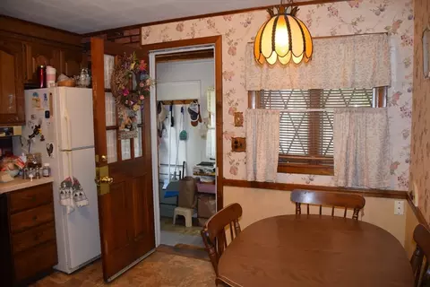 62 Balfour Dr, Springfield, MA 01118 photo 9