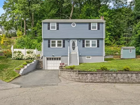 17 Dale Cir, Waltham, MA 02451