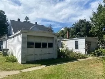 Exterior - 7 Pleasant St, Ware, MA 01082 photo 3 of 4