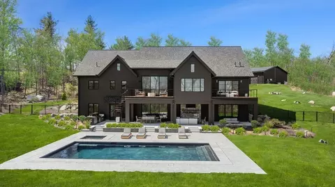 1 Confidential Ave, Belchertown, MA 01007