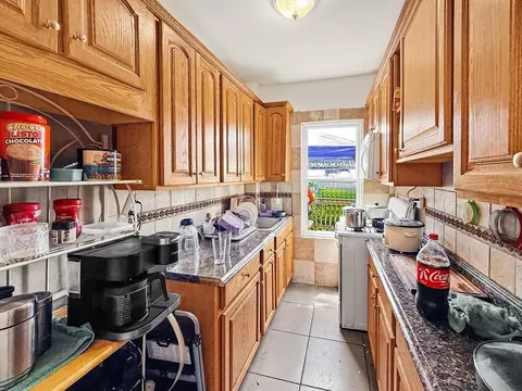 Kitchen - 28 Meadow St, Fall River, MA 02720 photo 3 of 6