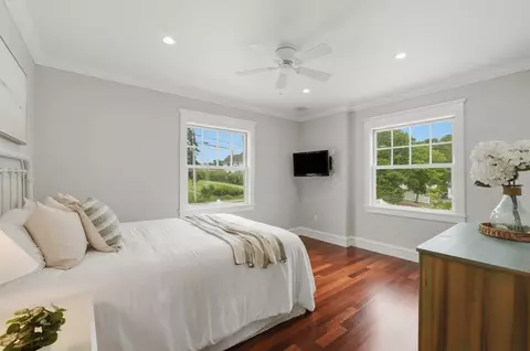 Bedroom - 8 Onset Ave, Buzzards Bay, MA 02532 photo 7 of 8