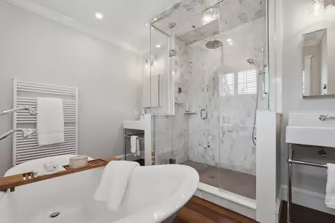 Bath - 8 Onset Ave, Buzzards Bay, MA 02532 photo 4 of 5
