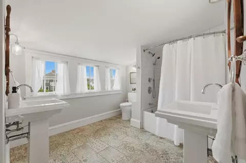 Bath - 8 Onset Ave, Buzzards Bay, MA 02532 photo 1 of 5