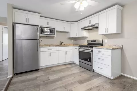 9 Cross St #7, Chelmsford, MA 01863