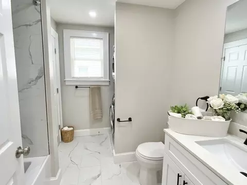 Bath - 5 Ferdinand St, Worcester, MA 01603 photo 2 of 6