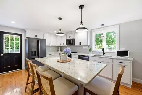 Kitchen - 20 Ashbrook St, Springfield, MA 01118 photo 5 of 6