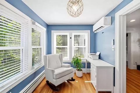 Entry Way - 20 Ashbrook St, Springfield, MA 01118 photo 1 of 2