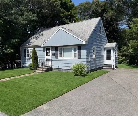 16 Longwood Ave, Peabody, MA 01960