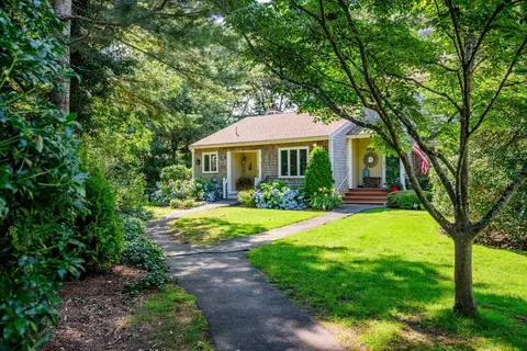 241 Seaward Bnd #241, Teaticket, MA 02536