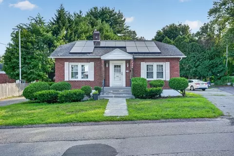 22 Fruit St, Leominster, MA 01453
