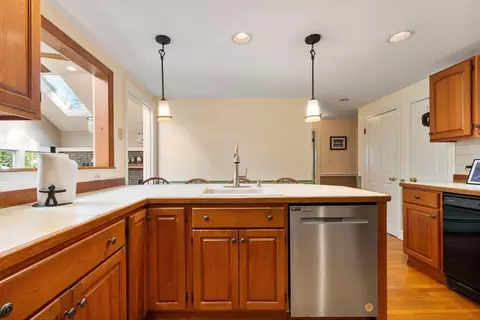 Kitchen - 5 Hemlock St, Beverly, MA 01915 photo 3 of 5