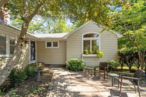 Exterior - 5 Hemlock St, Beverly, MA 01915 photo 2 of 10