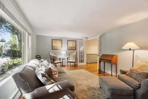 Living - 5 Hemlock St, Beverly, MA 01915 photo 2 of 3