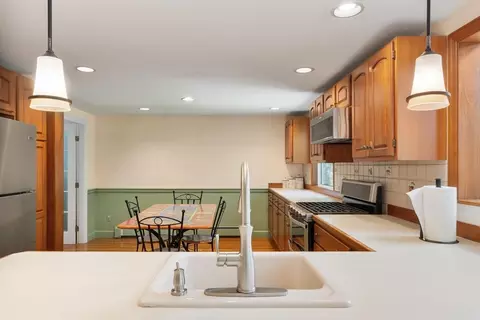 Kitchen - 5 Hemlock St, Beverly, MA 01915 photo 4 of 5